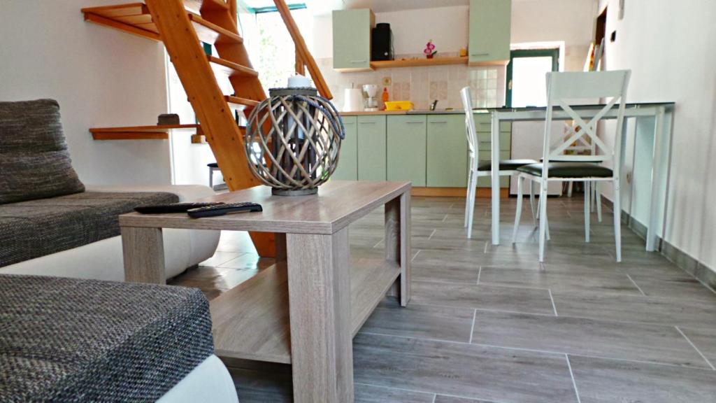 Posedenie v ubytovaní Apartman Robi