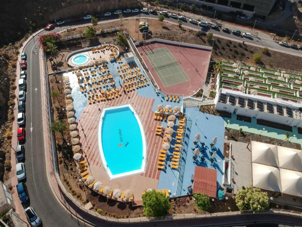Basen w obiekcie Servatur Terrazamar Sun Suite lub w pobliżu