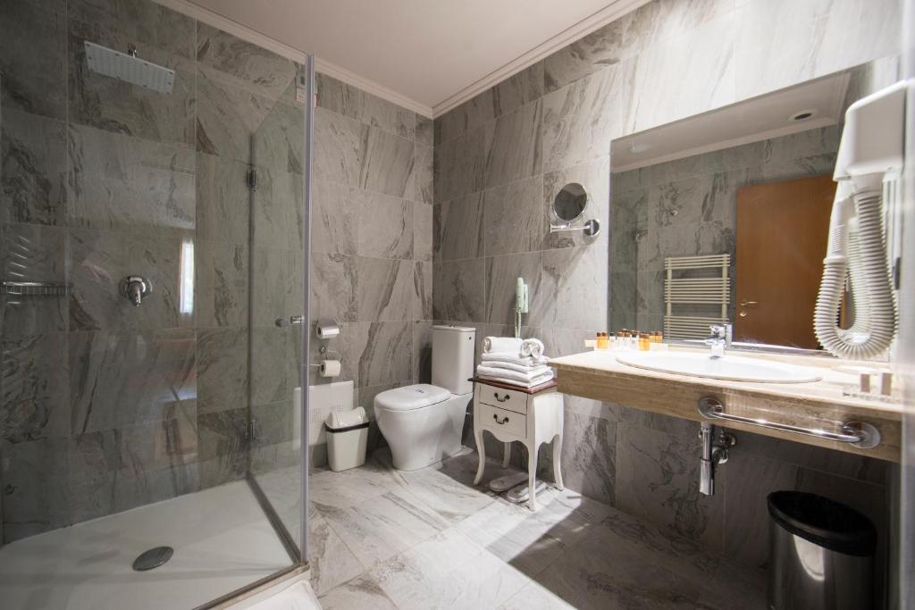 Classic Hotel - Image 3