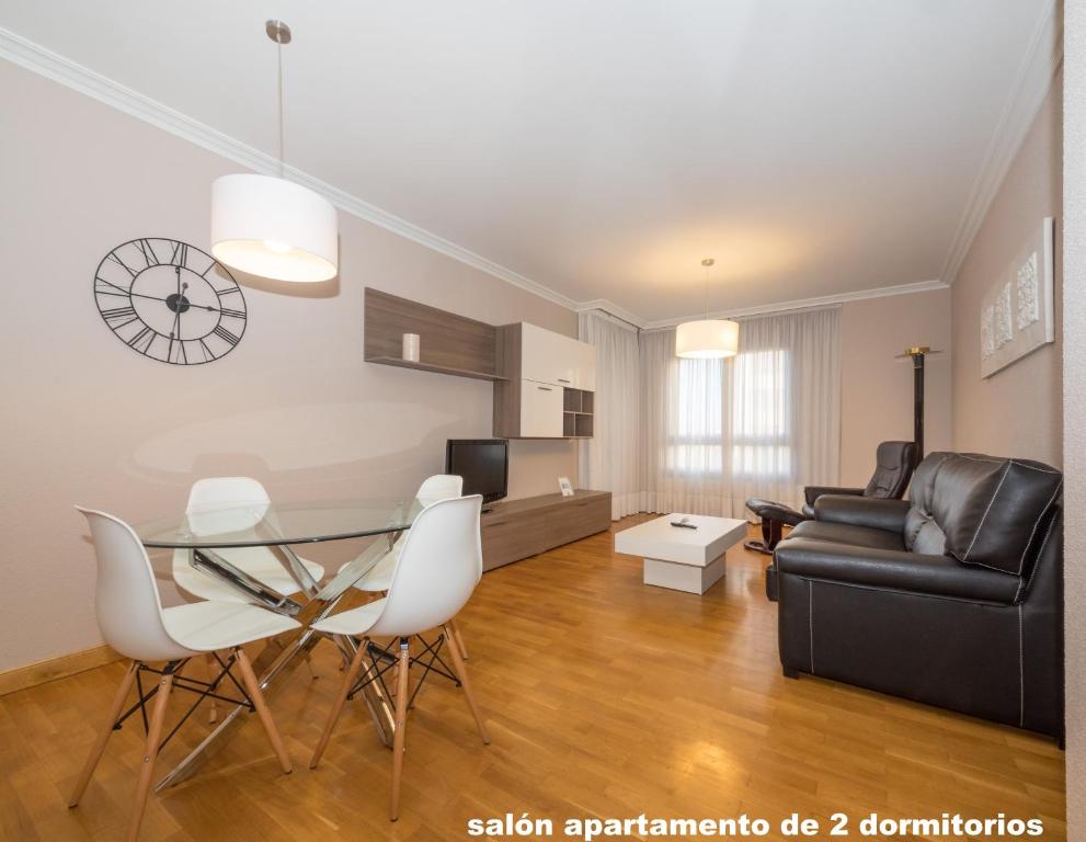 Gestión de Alojamientos Apartments - İki Yatak Odalı Daire
