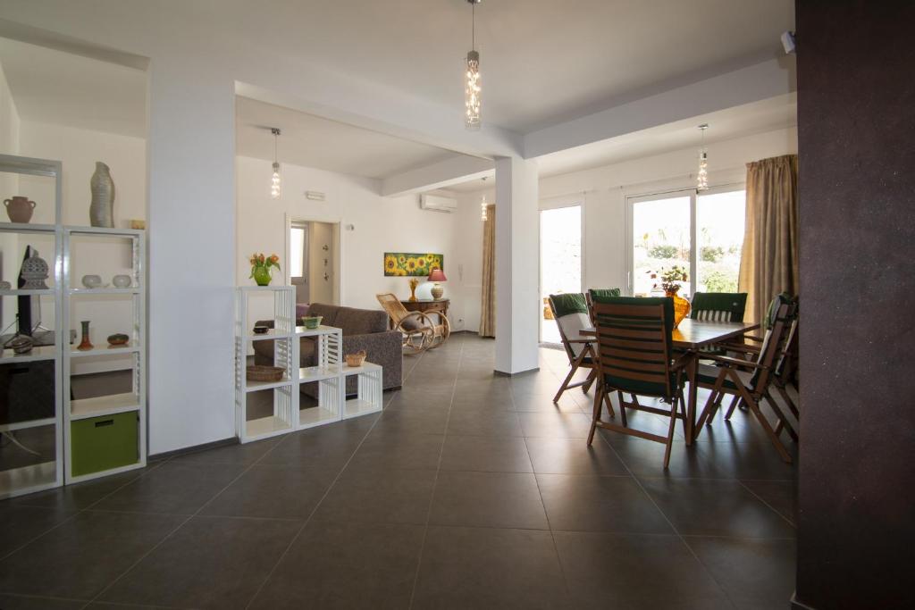 Część wypoczynkowa w obiekcie Villa Afrodite | Luxury Villa and Pool