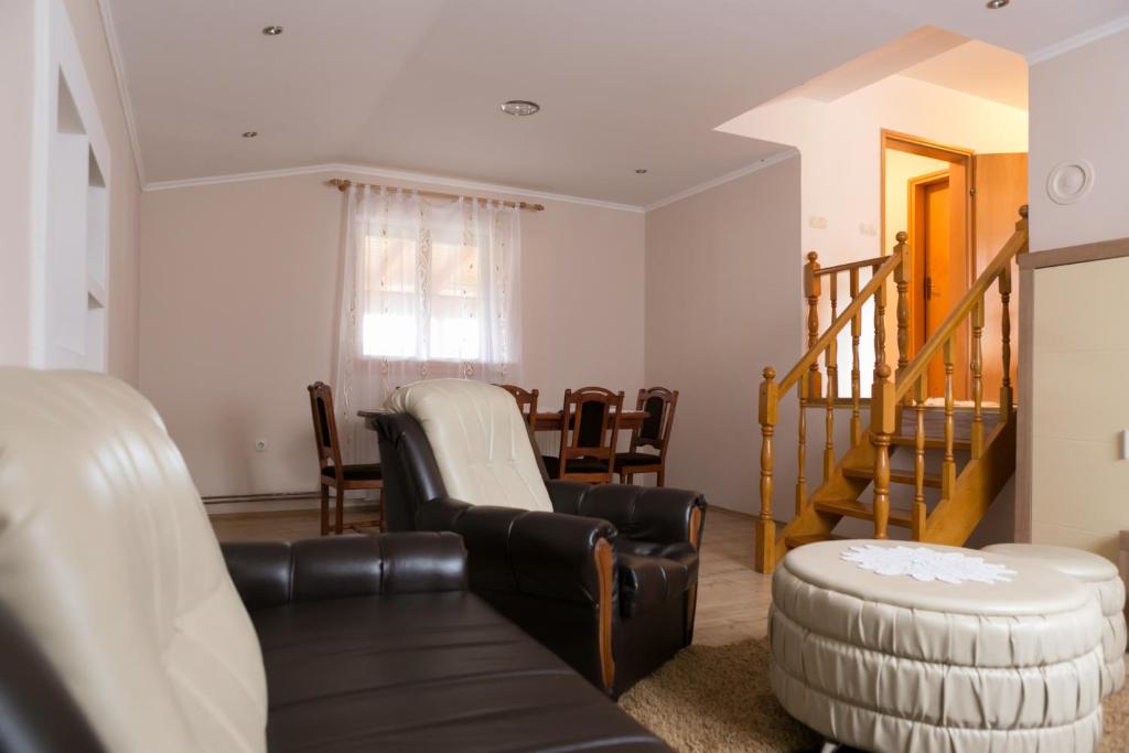 Posedenie v ubytovaní Apartmani Ruza