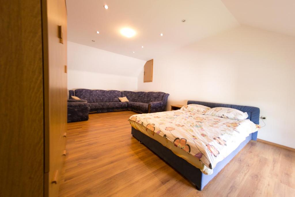 Posteľ alebo postele v izbe v ubytovaní Apartmani Ruza
