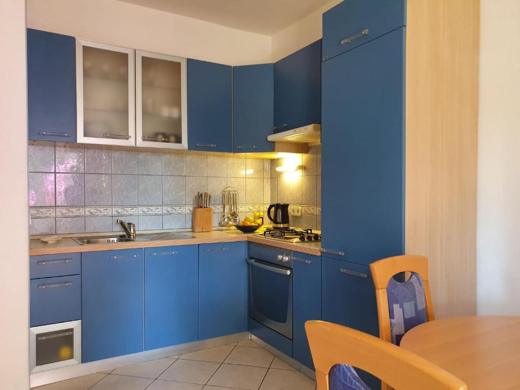 Kuchyňa alebo kuchynka v ubytovaní Apartments Marijan