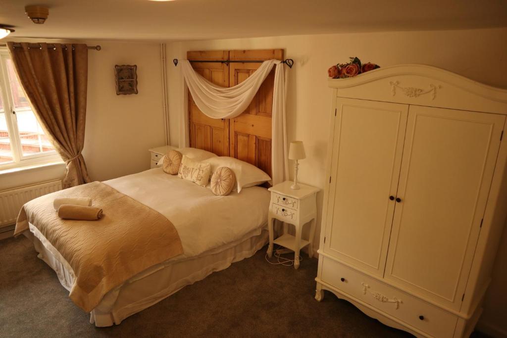 Magna - Three-Bedroom House