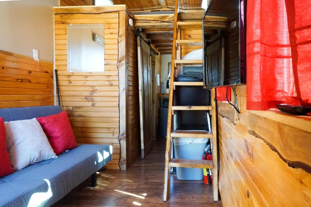Posezení v ubytování Tiny House Leadville Colorado