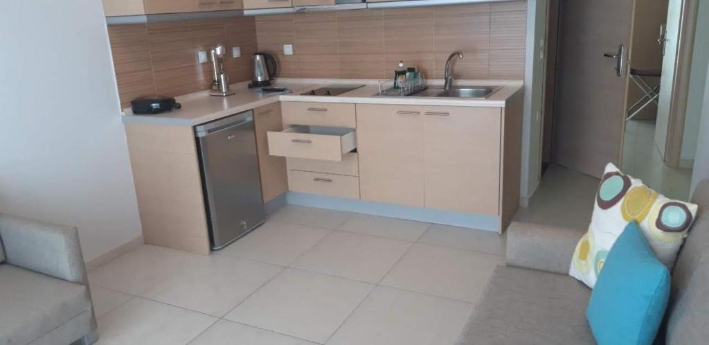 TETYK Keramoti Hotel Apartments - 8