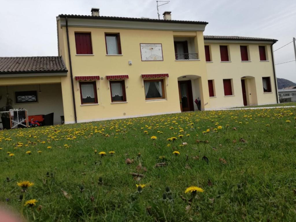 Budynek, w którym mieści się gospodarstwo agroturystyczne