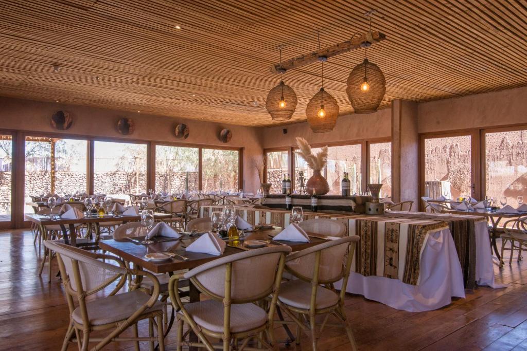 Um restaurante ou outro lugar para comer em Hotel Cumbres San Pedro de Atacama