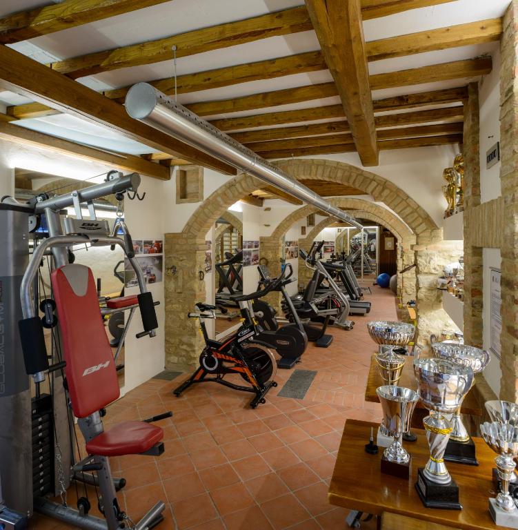 Fitness centrum a/nebo fitness zařízení v ubytování Hotel Sovestro