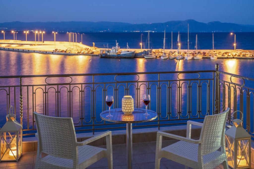 Pantheon City Hotel - Dreifachzimmer Mit Meerblick