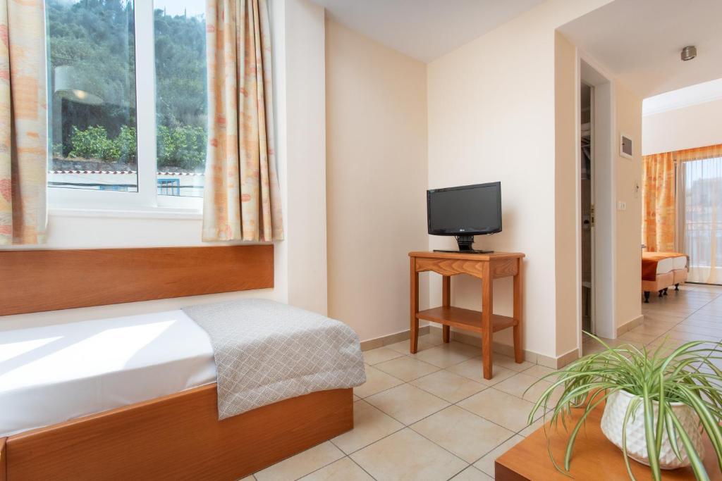 Pantheon City Hotel - Familienzimmer Mit Seiten Meerblick