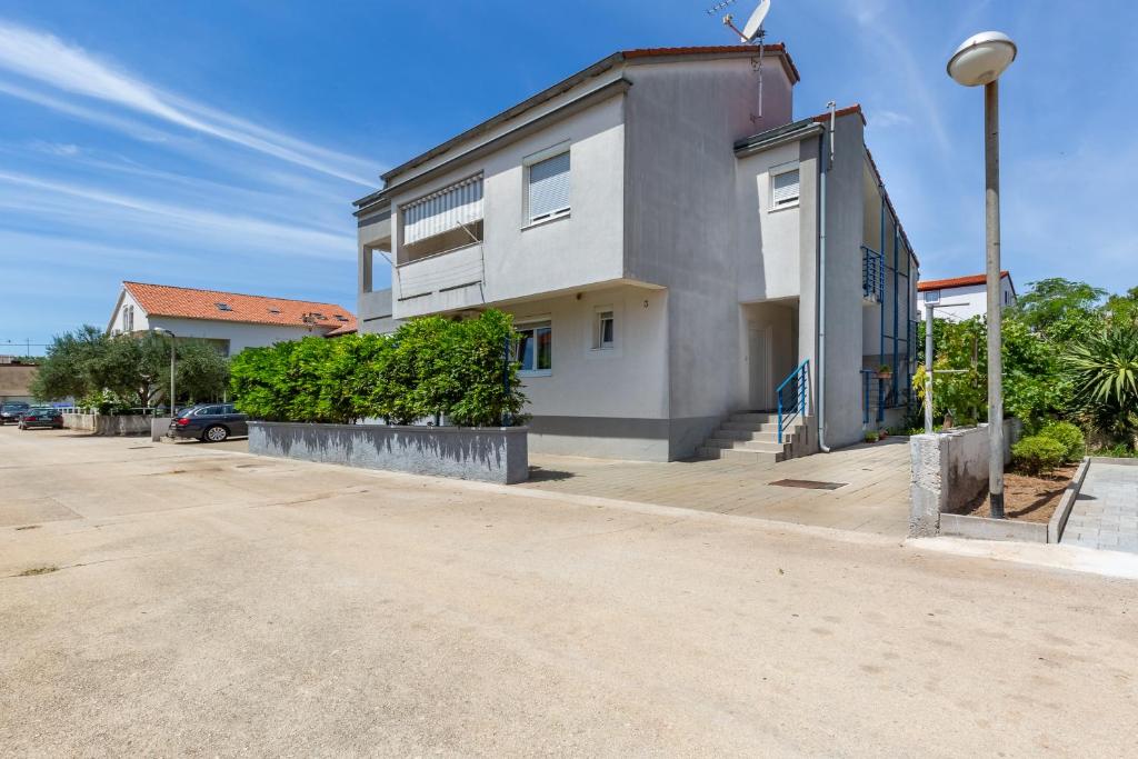Budova, v ktorej sa apartmán nachádza
