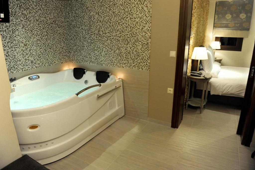 Agapi Luxury Hotel - 13