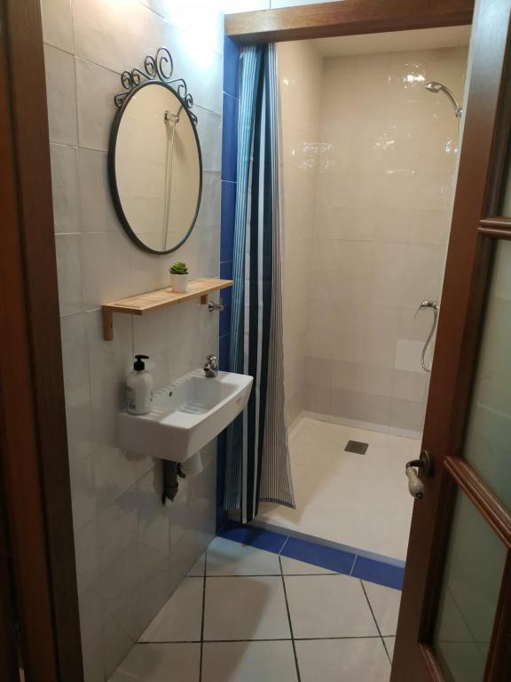 Koupelna v ubytování Apartamentos La Calvera