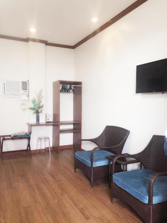 Blue Waters Inn Coron Palawan - 行政三重房间
