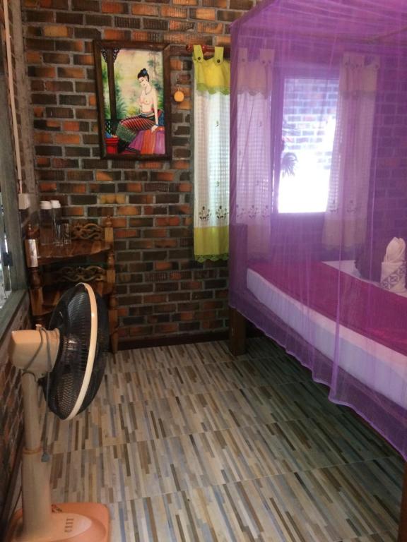 Starlight Beach Resort - Superior Brick Bungalow With Garden View - Fan