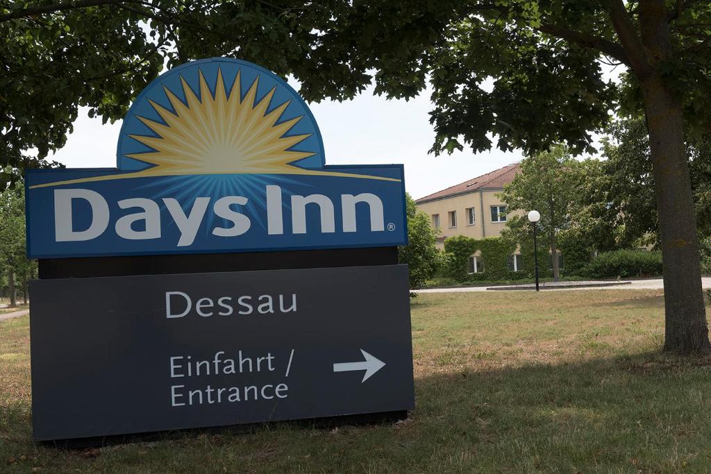 Certifikát, hodnocení, plakát nebo jiný dokument vystavený v ubytování Days Inn Dessau