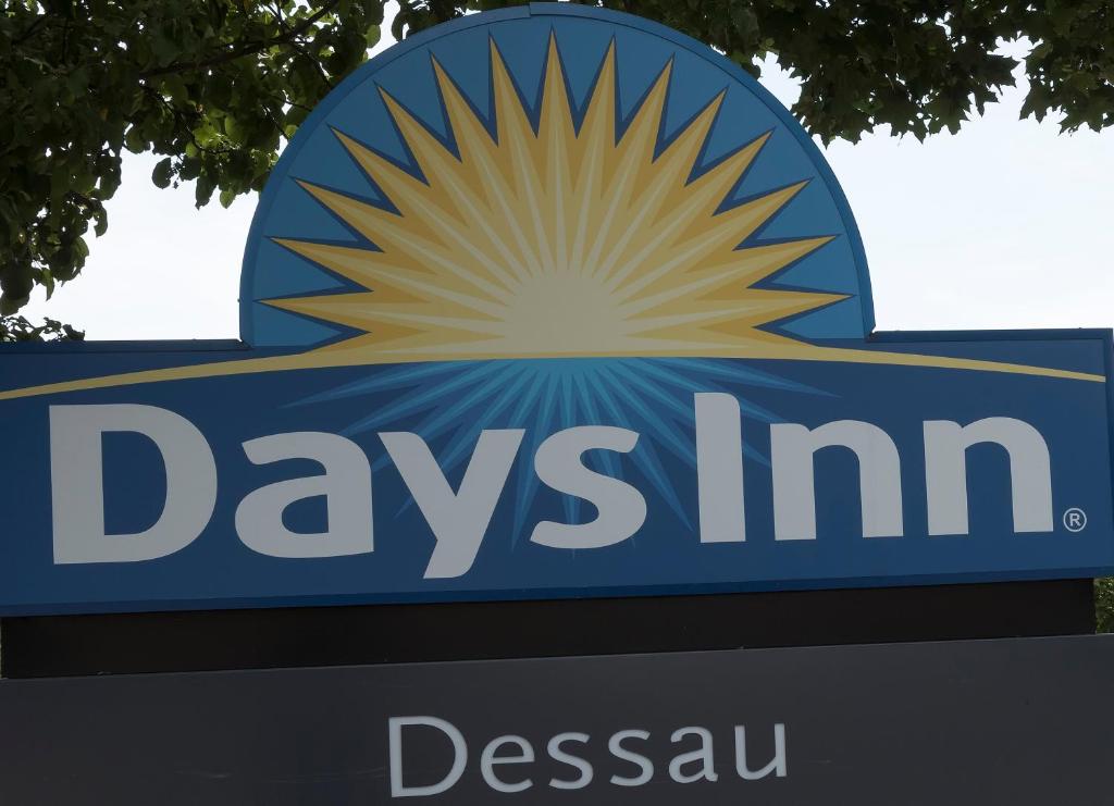 Certifikát, hodnocení, plakát nebo jiný dokument vystavený v ubytování Days Inn Dessau