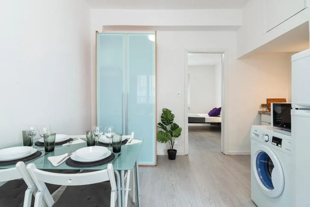 Nice flat near the city center, Milano, Italia