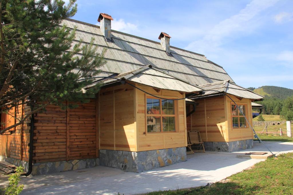 The building in which the lodge is located