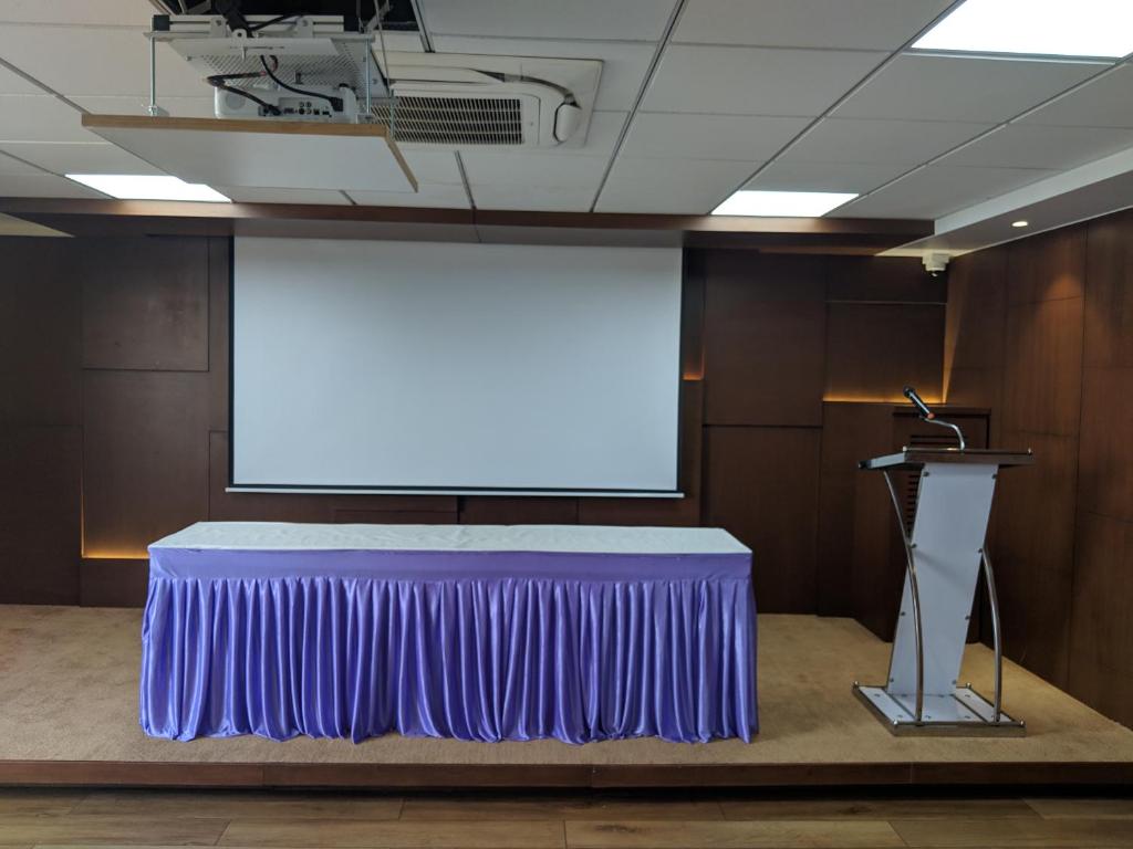 Konferenční prostory v ubytování Hotel Avaante Ahmedabad Formerly known as The Orchid Hotel