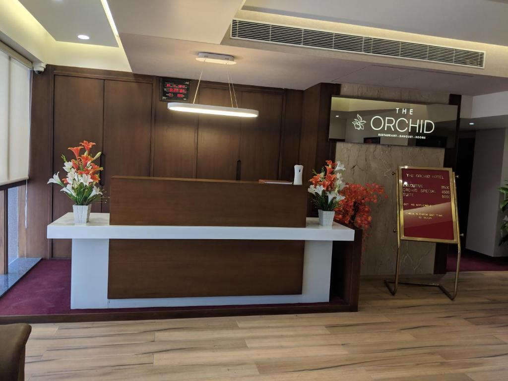 Vstupní hala nebo recepce v ubytování Hotel Avaante Ahmedabad Formerly known as The Orchid Hotel