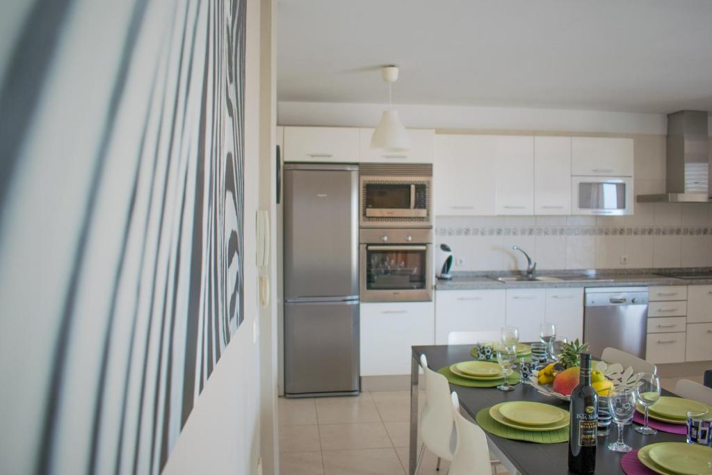 A kitchen or kitchenette at Lajas De Chapin FREE WIFI