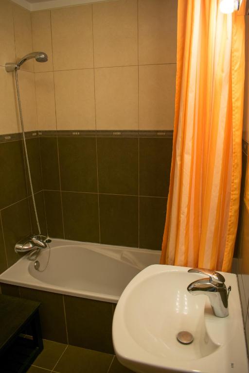A bathroom at Lajas De Chapin FREE WIFI