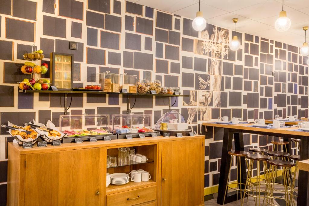 Best Western Hotel Centre Reims - Resim 41