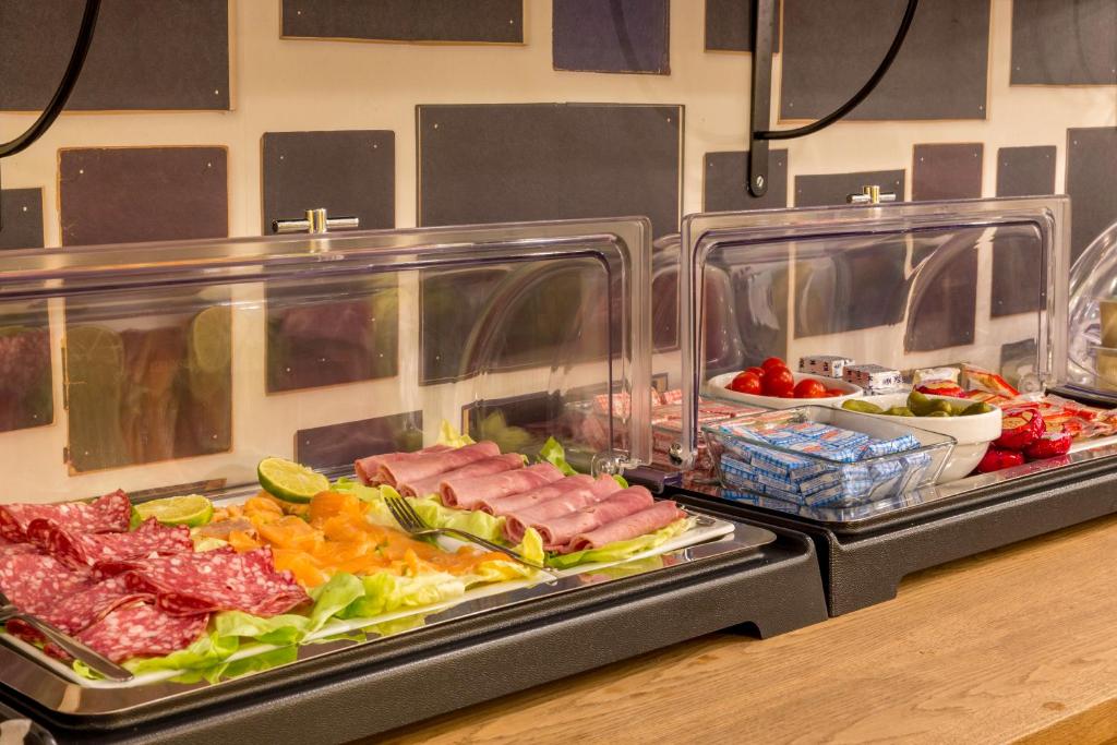 Best Western Hotel Centre Reims - Resim 43