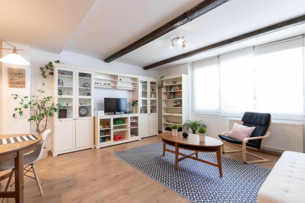 TV a/nebo společenská místnost v ubytování Etxie La casa de Mundaka EBI 326