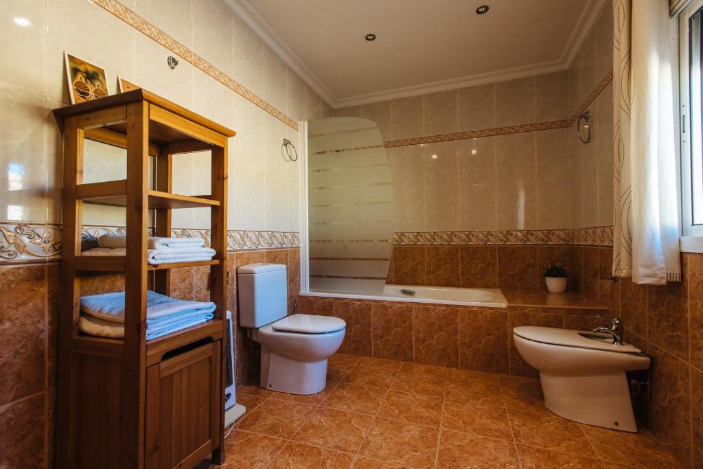 Villa Oasis Los Naranjos con jacuzzi 15 min Sevilla ...