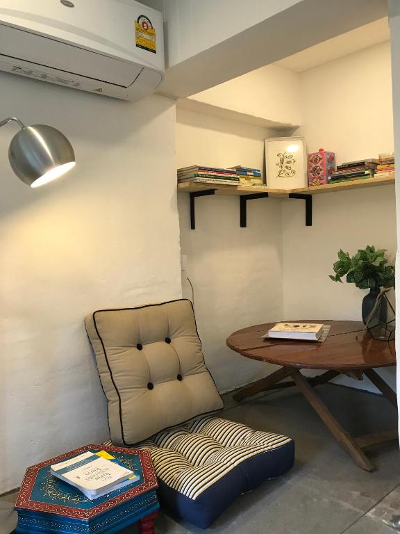 Posezení v ubytování P.O.E Posh Homestay