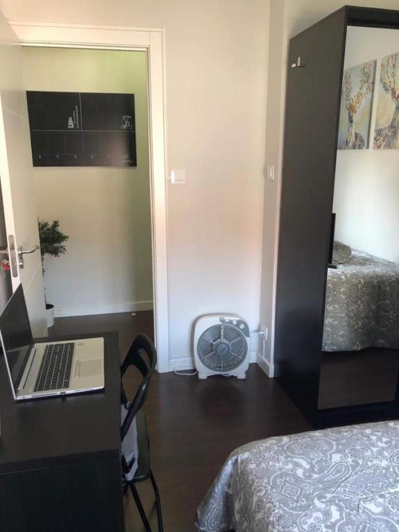 Stylish 4 room apartment, great location, Madrid, Spain ...