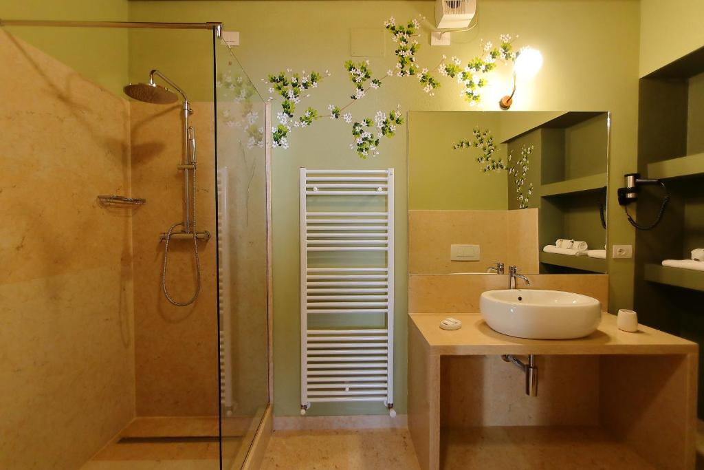 Koupelna v ubytování La Boheme Chambres