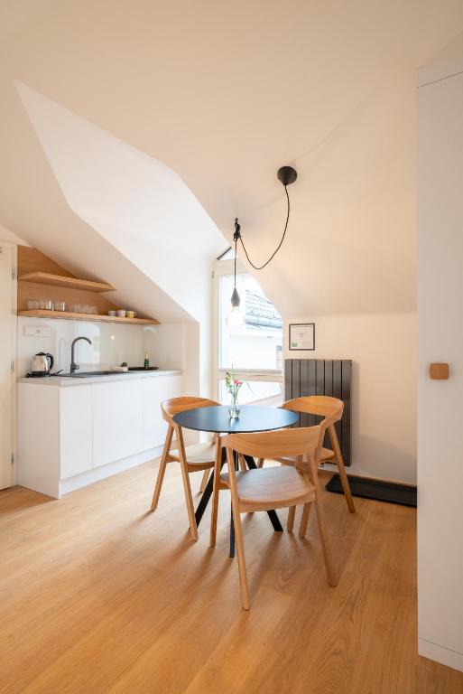 Kuchyň nebo kuchyňský kout v ubytování Villa Rosenaw