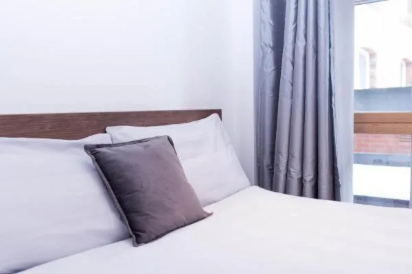 Double bed + bathroom in Manchester City Centre., Manchester, Marea Britanie