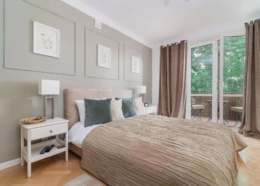 Plac Zbawiciela Comfortable Apartment, Warsaw, Poland