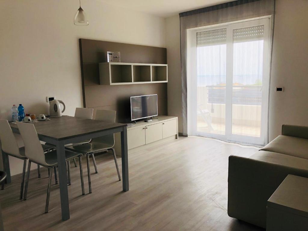 A kitchen or kitchenette at Hotel Residence Sanremo