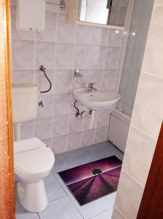 Koupelna v ubytování Apartmani RALE rooms