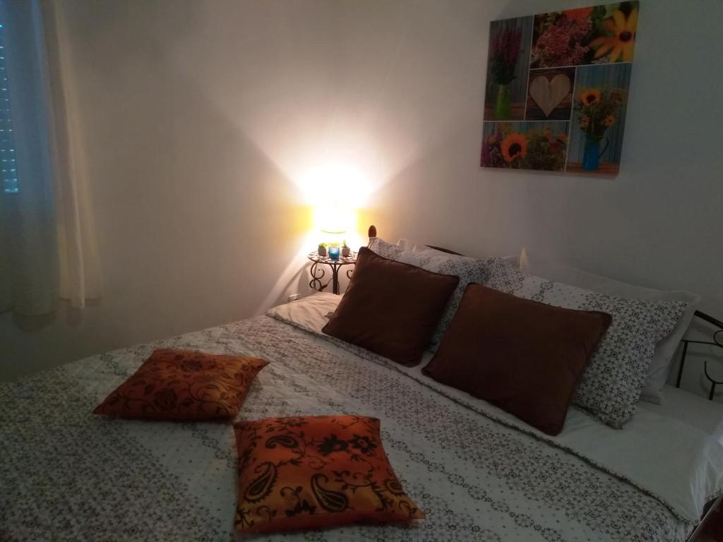 Postel nebo postele na pokoji v ubytování Apartments Villa Andjela