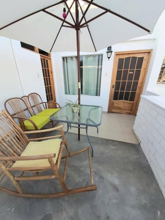 Balkón nebo terasa v ubytování El Huerto Hostel