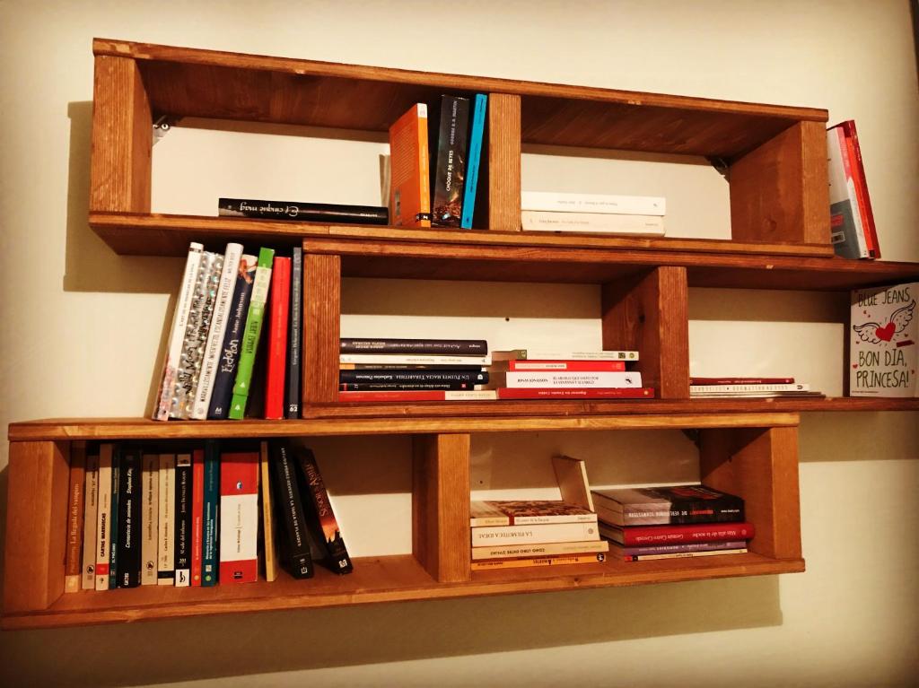 Biblioteca en el hostal o pensión