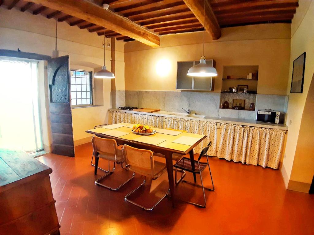 Kuchyň nebo kuchyňský kout v ubytování B&B Glicine e Luna