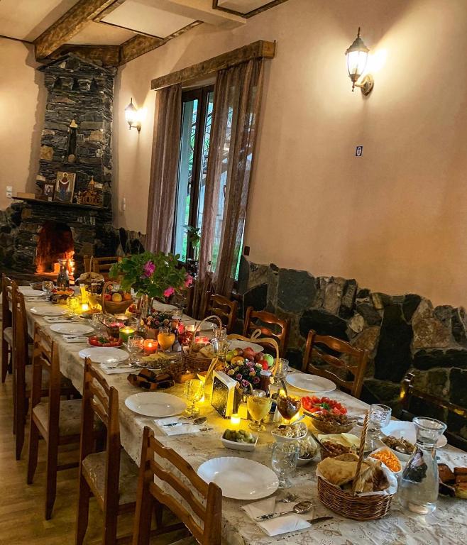 Jídlo v hotelu nebo okolí
