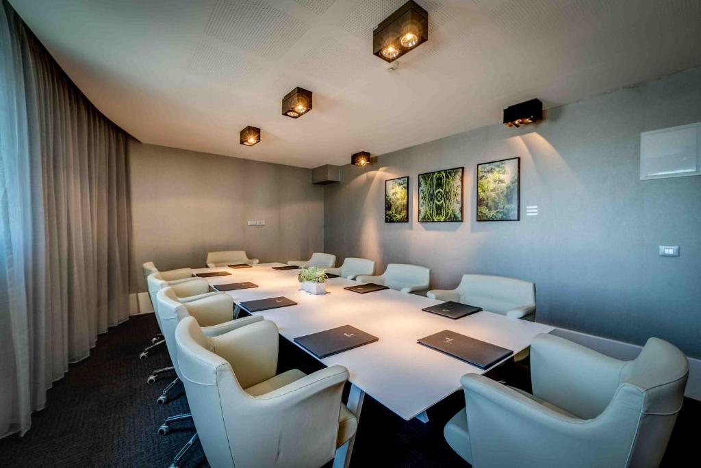 Zona business o sala conferenze di Royal Beach Hotel Tel Aviv by Isrotel Exclusive
