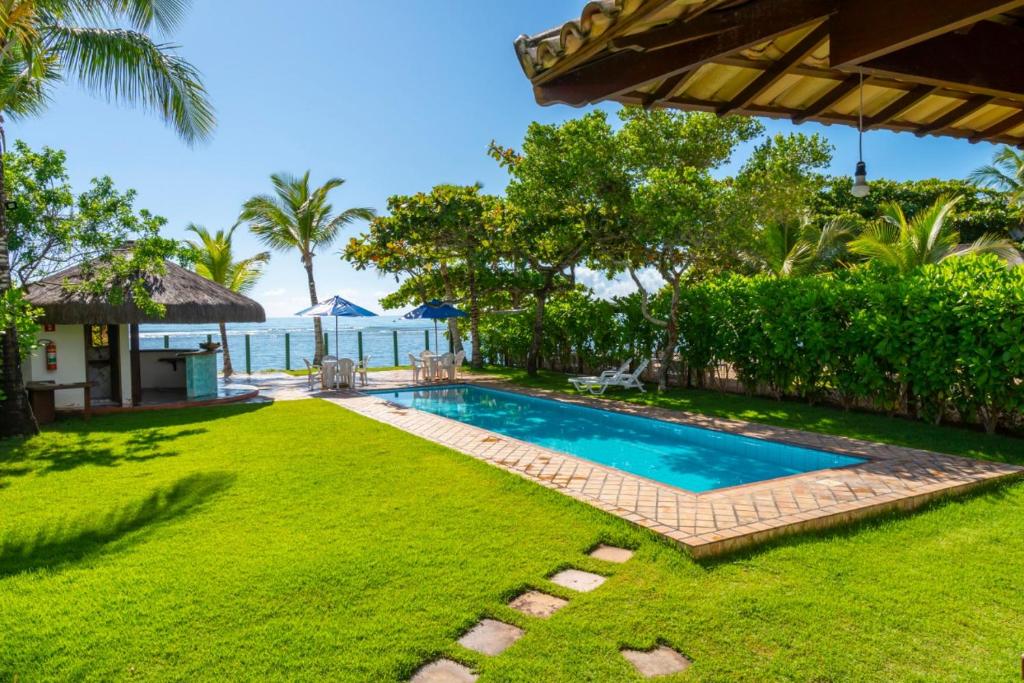 Bazén v ubytování Mar Paraíso Hotel nebo v jeho okolí