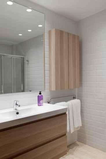 A bathroom at Apartamentos Turísticos Beethoven Haro