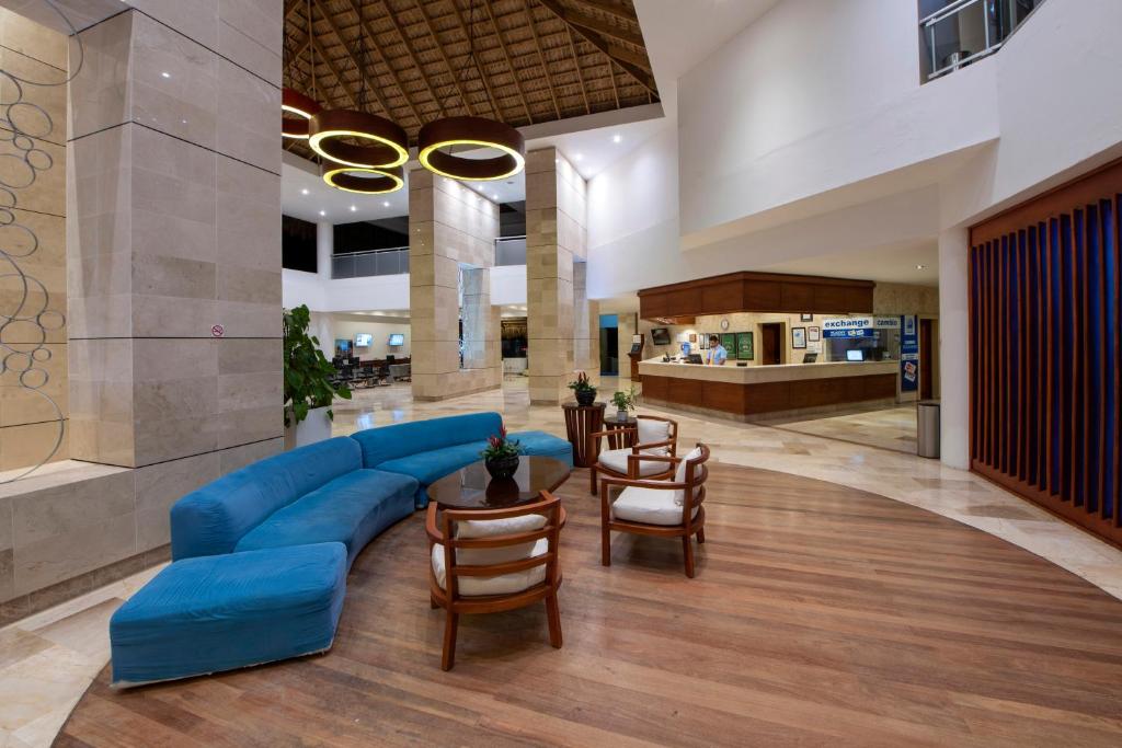 Area soggiorno di Viva Dominicus Palace by Wyndham, A Trademark All Inclusive
